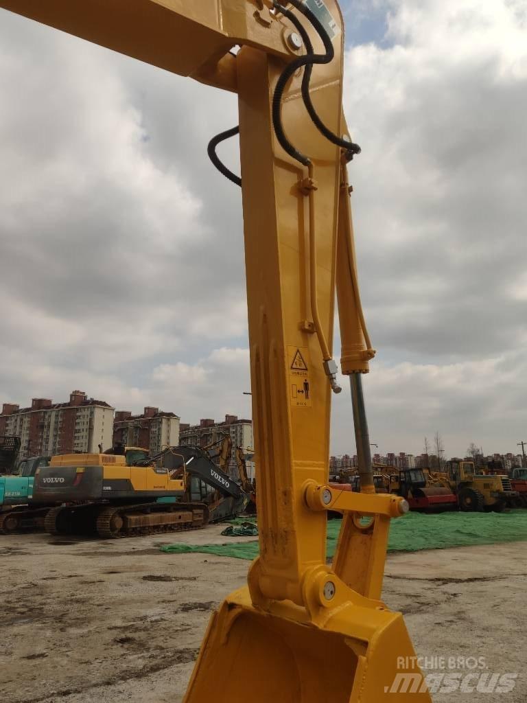 Komatsu PC 200-8 Excavatoare 7t - 12t