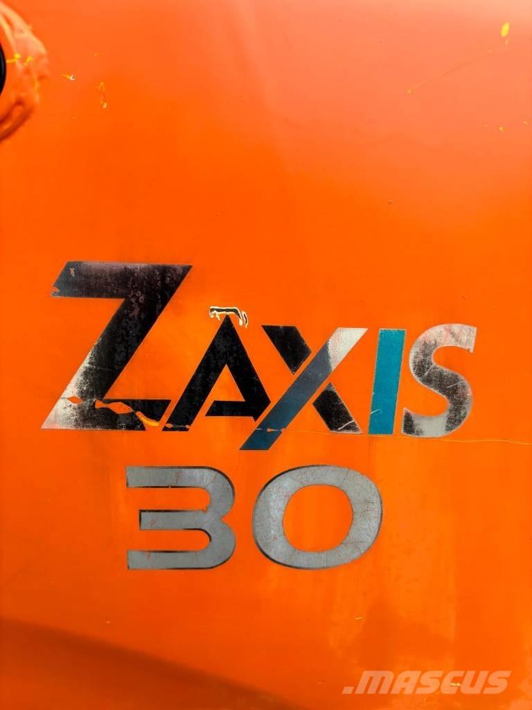 Hitachi ZX 30 Mini excavatoare < 7t