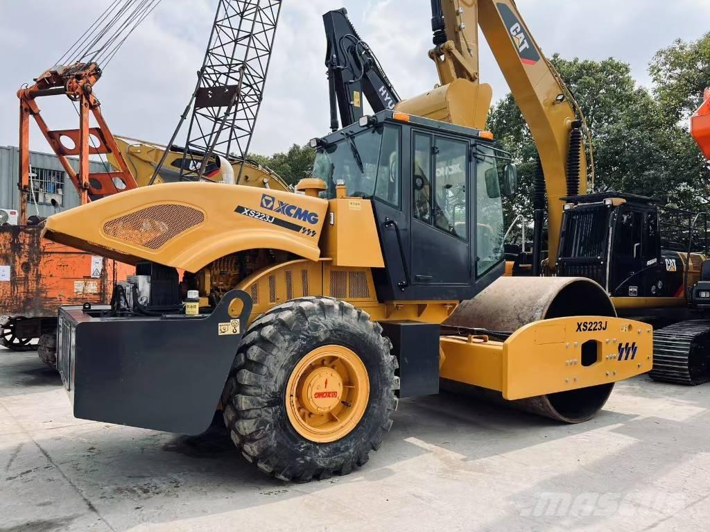 XCMG XS 223 J Compactoare monocilindrice