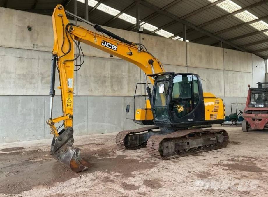 JCB JS 130 LC Excavatoare pe șenile
