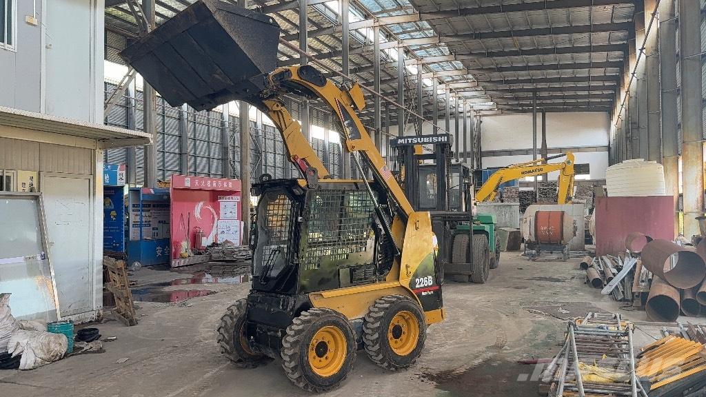 CAT 226 B Mini incarcator