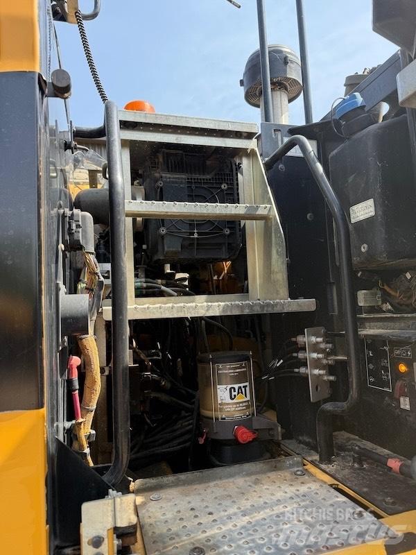 CAT M314F Excavatoare cu roti