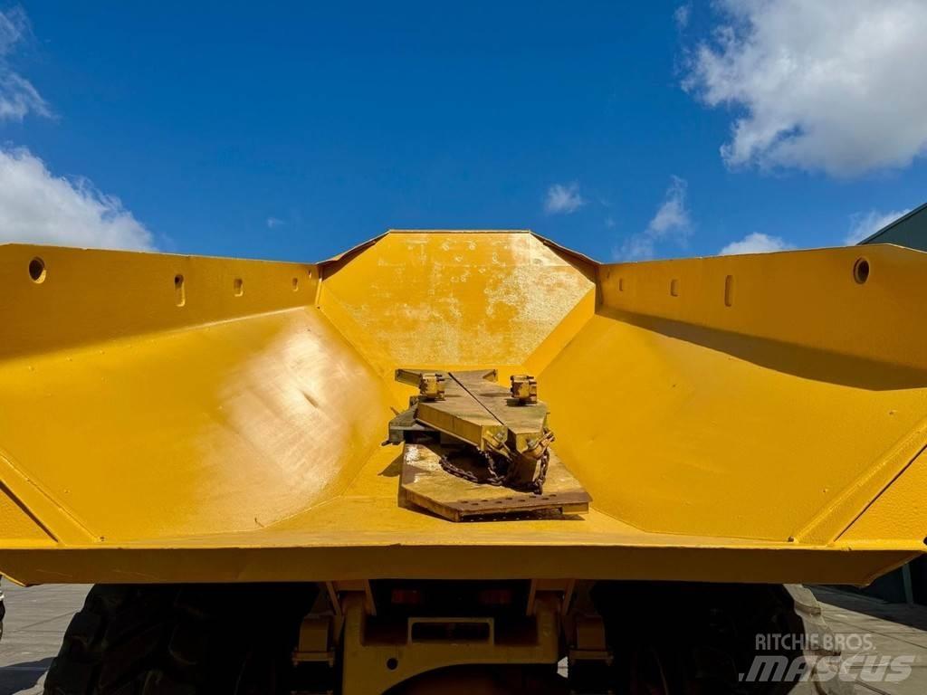 CAT 735 Minitractor de teren