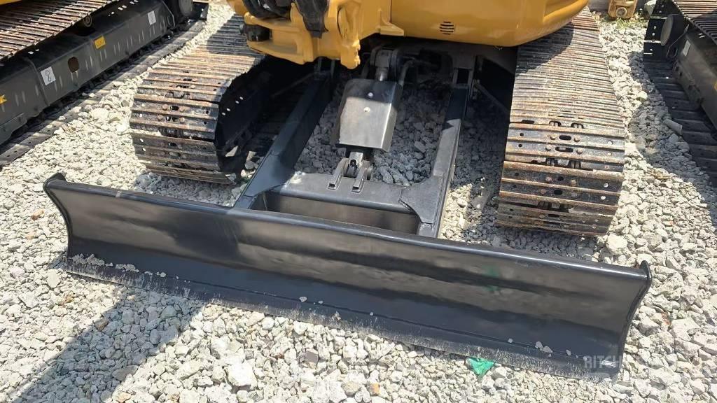 CAT 304 CR Excavatoare pe șenile
