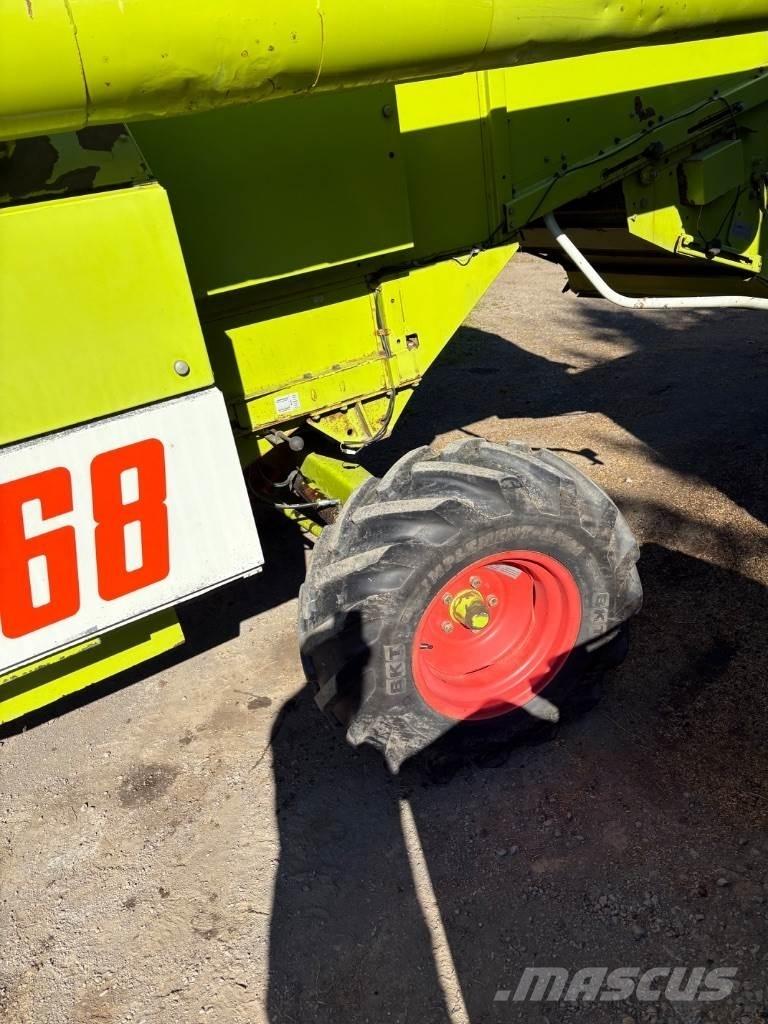 CLAAS Dominator 68 Combine de secerat