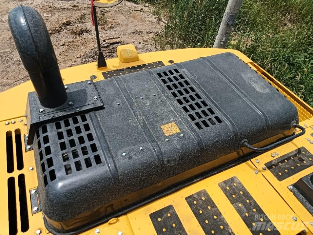 Komatsu PC 240 Excavatoare pe șenile
