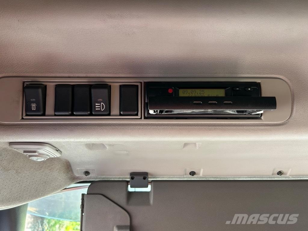 Volvo FM 12 460 Camion cu carlig de ridicare