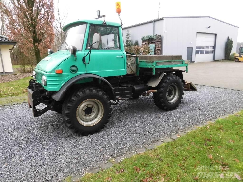 Unimog 406 Tractoare