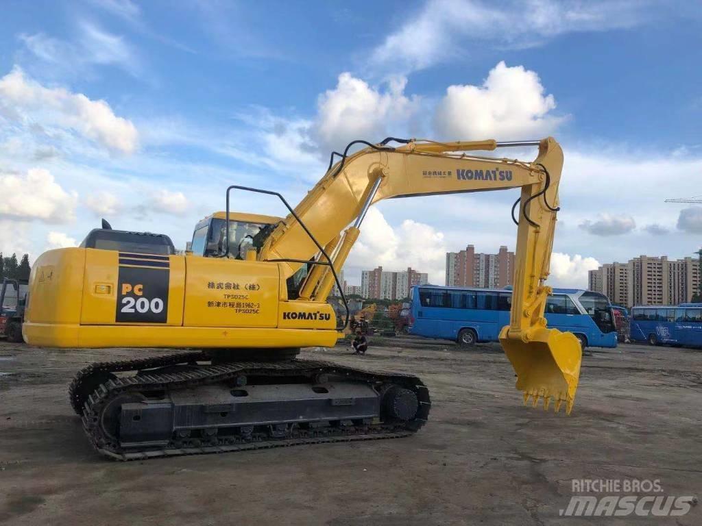 Komatsu PC 200-7 Excavatoare pe șenile
