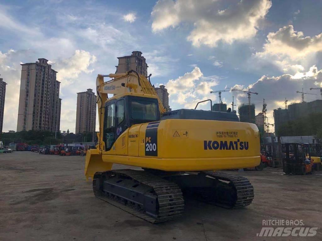 Komatsu PC 200-7 Excavatoare pe șenile
