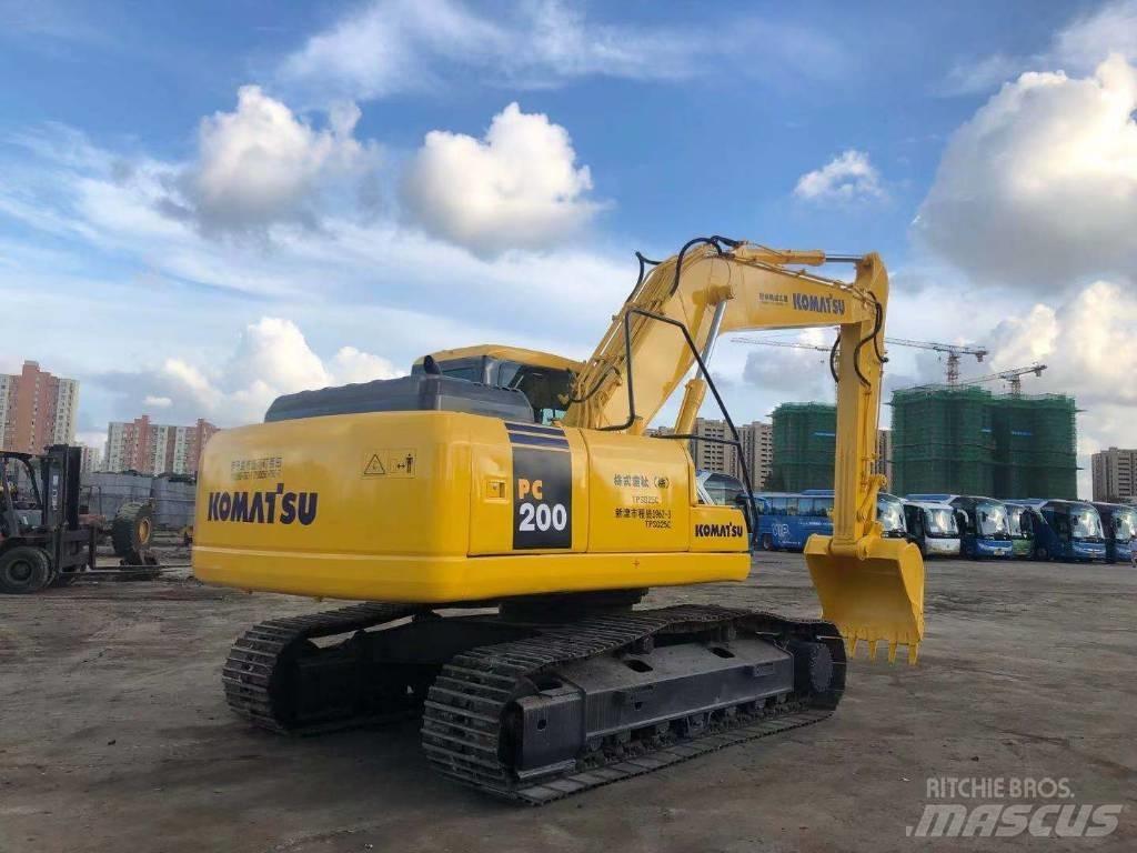 Komatsu PC 200-7 Excavatoare pe șenile
