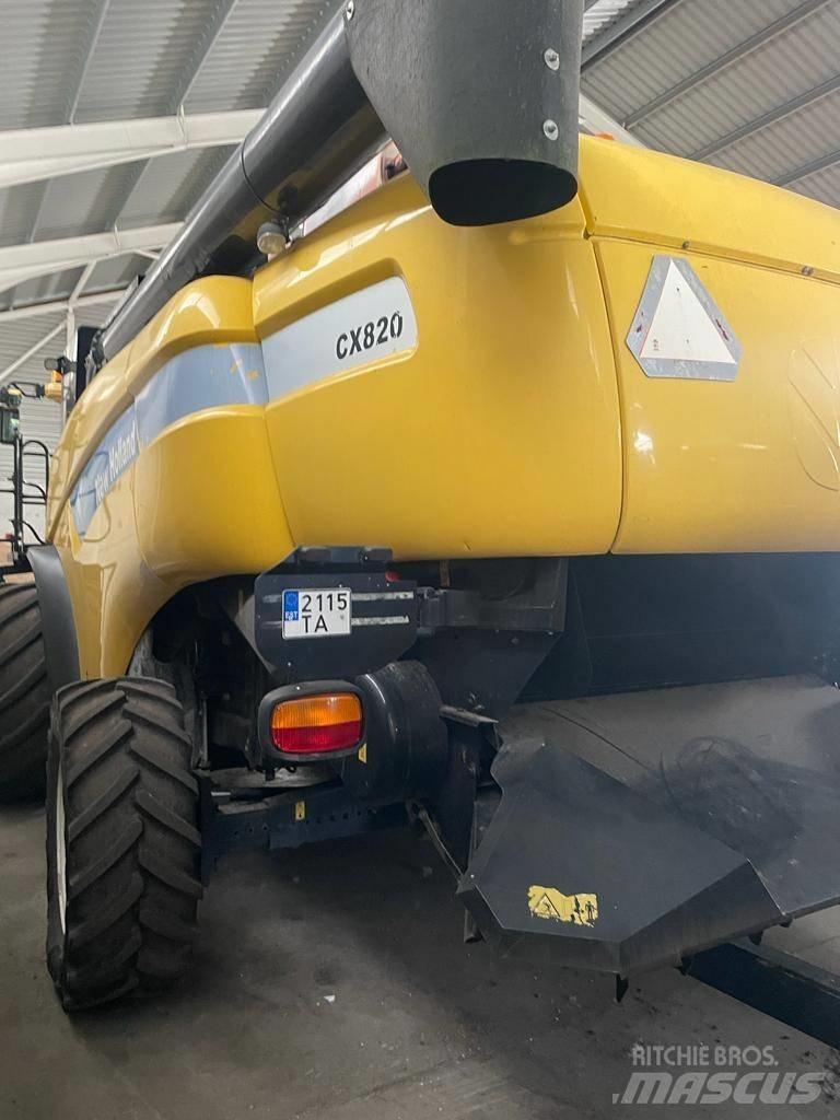 New Holland CX 820 Combine de secerat