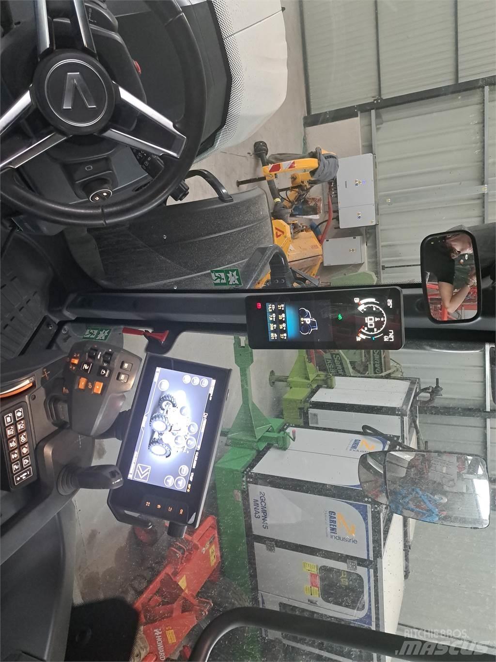 Valtra N155 Tractoare