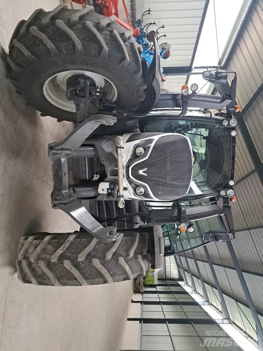 Valtra N155 Tractoare
