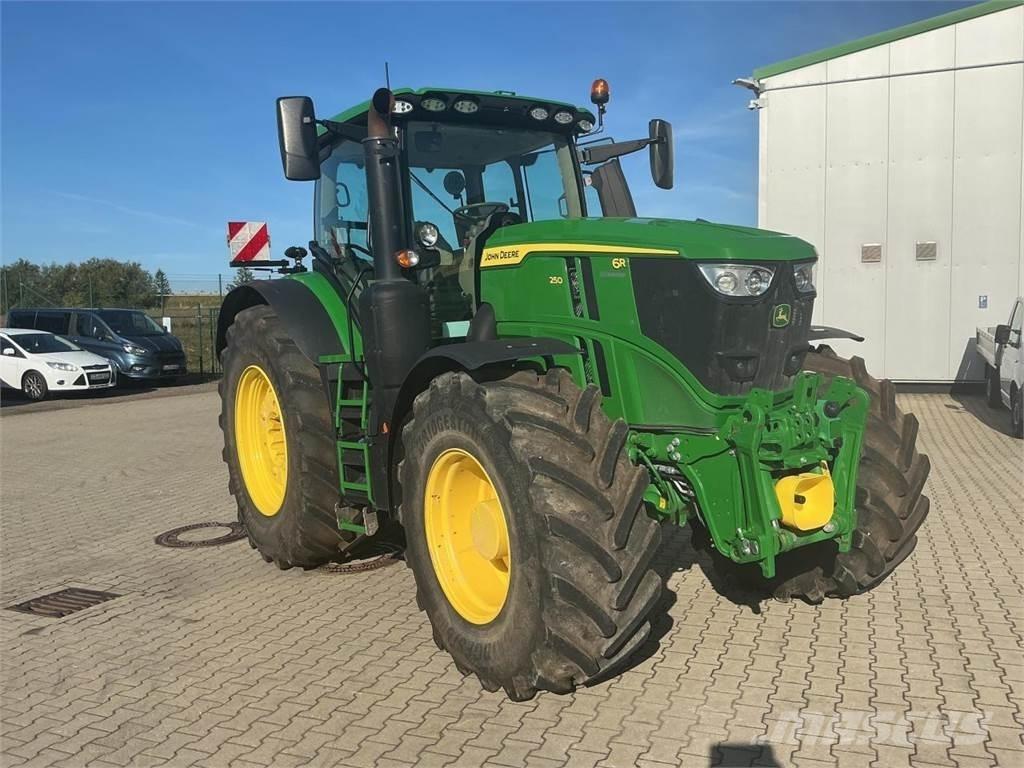John Deere 6R 250 Tractoare
