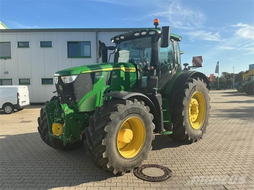 John Deere 6R 250 Tractoare