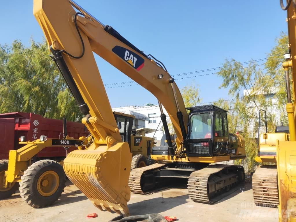 CAT 330 D Excavatoare pe șenile

