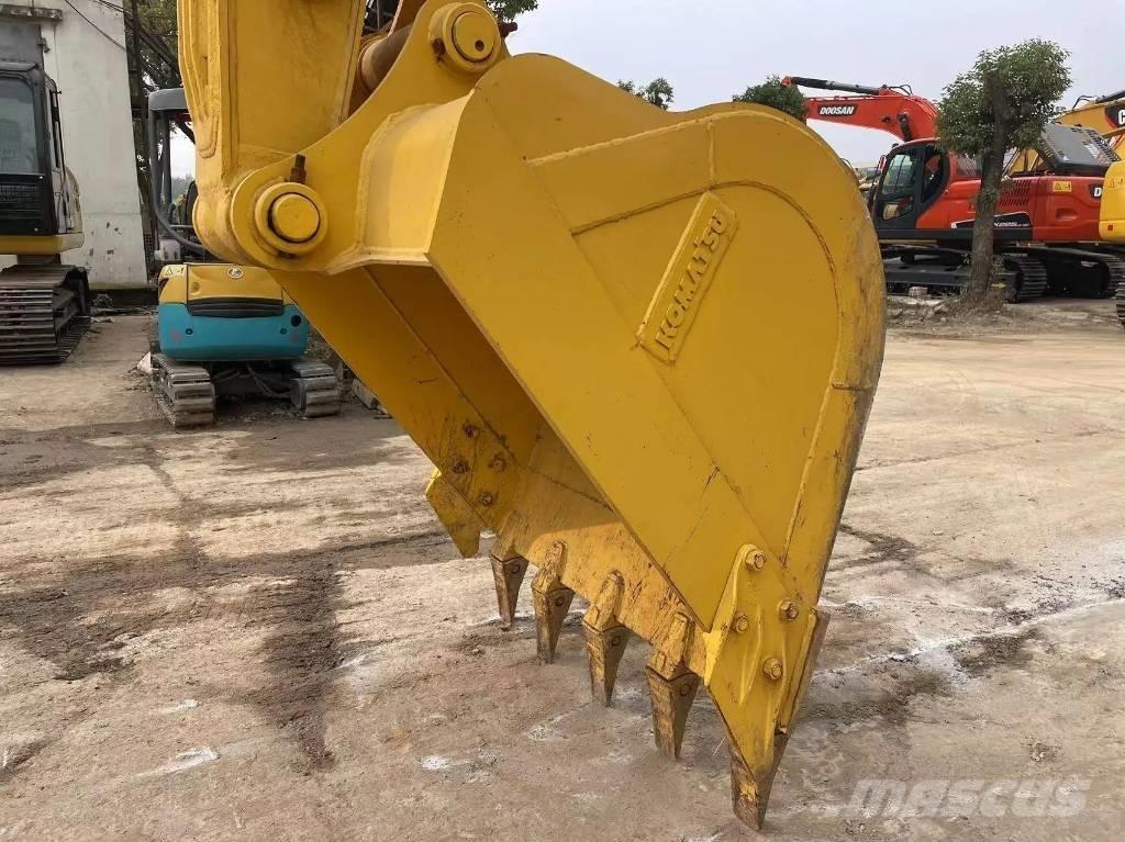 Komatsu PC240-8 Excavatoare pe șenile
