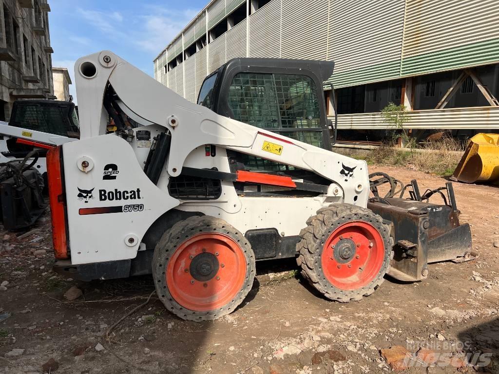 Bobcat S750 Mini incarcator