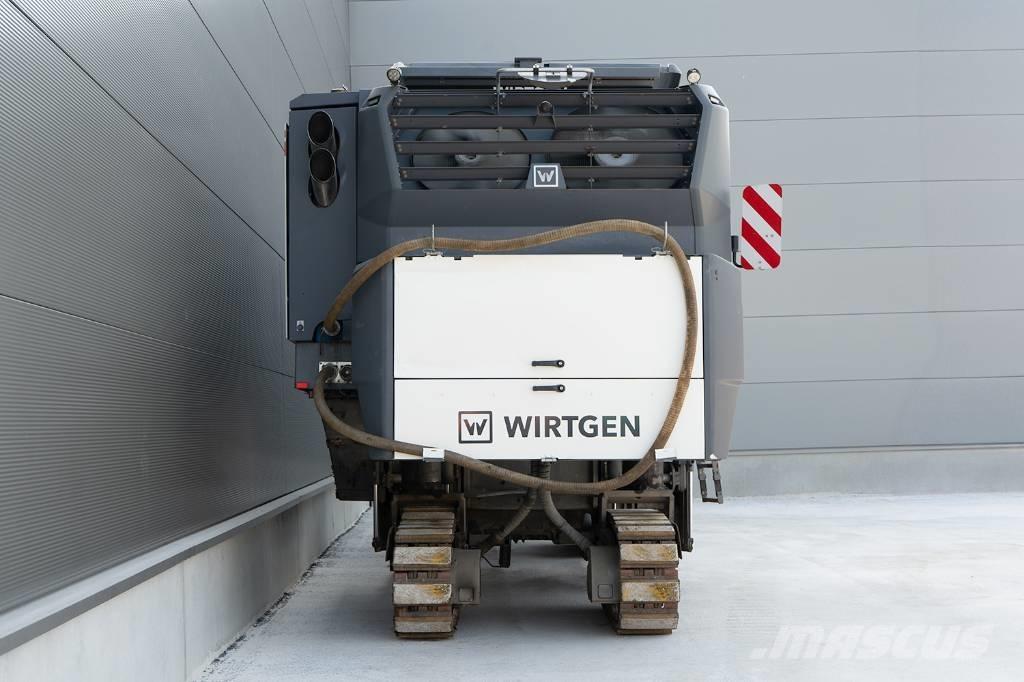 Wirtgen W 220 FI Utilaje asfalt cu freze reci