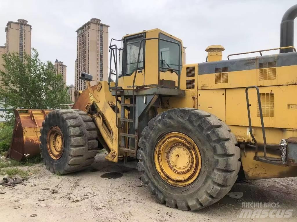 Komatsu WA 600-3 Incarcator pe pneuri