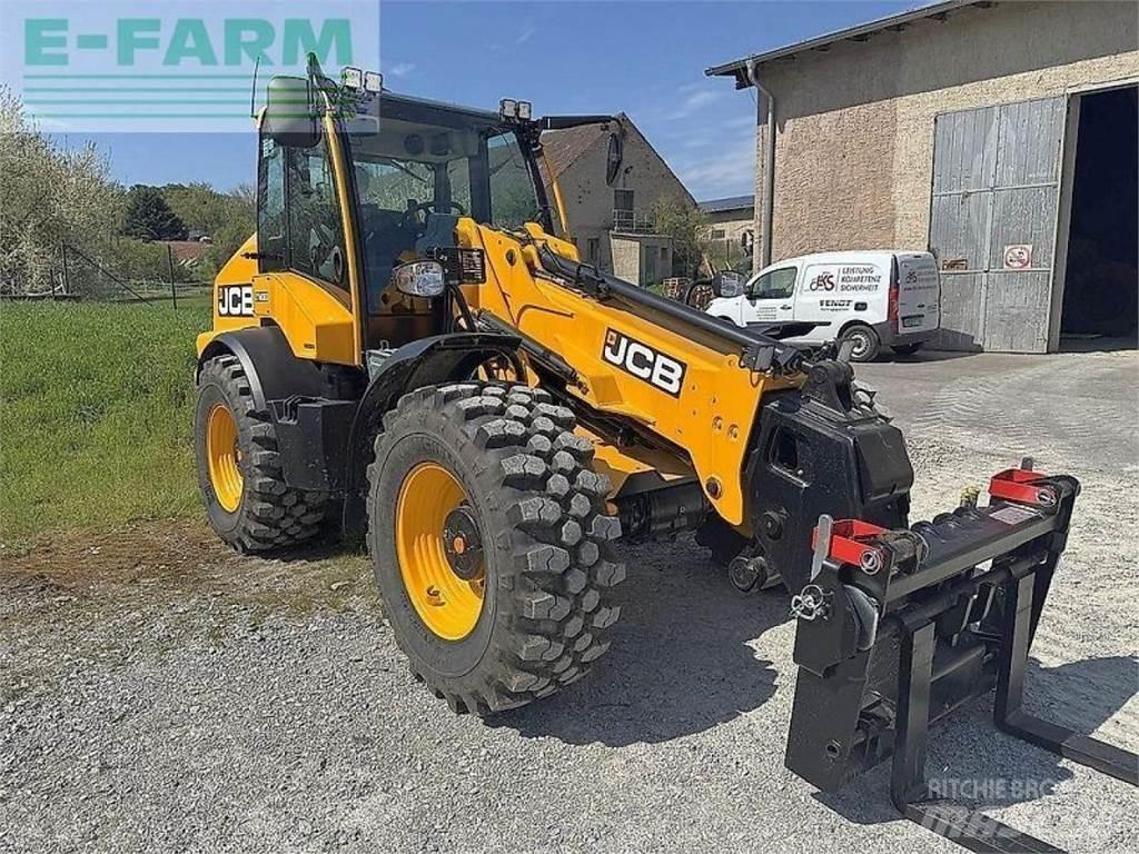 JCB tm 320 agri Incarcator pe pneuri