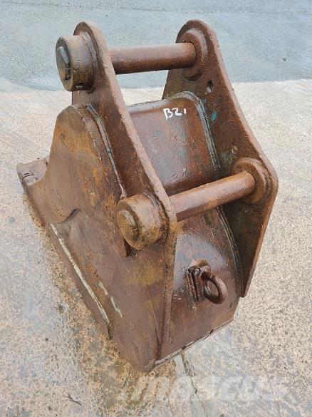  18 BUCKET, 60mm PINS Pistoane