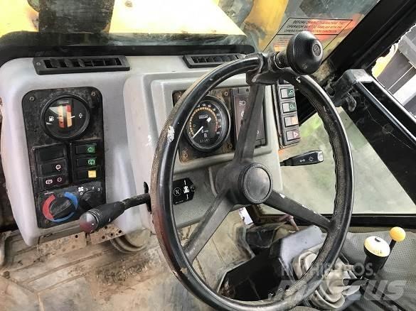 Fermec 660 Buldoexcavatoare