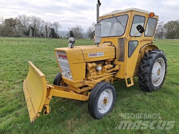 Ford 2000 TRACTOR Utilaje construcții - Altele