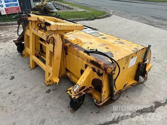 JCB SWEEPER SC240 Utilaje construcții - Altele