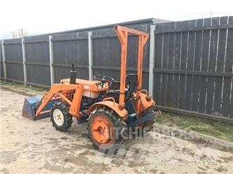 Kubota B7100D Buldoexcavatoare