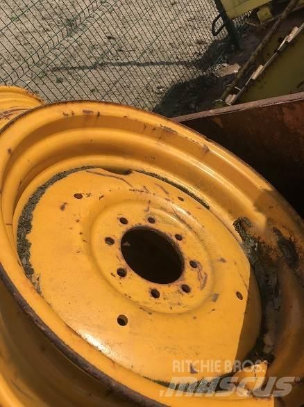  MASSEY REAR WHEEL Anvelope, roti si jante