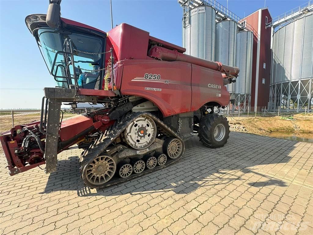 Case IH IH 8250 Combine de secerat