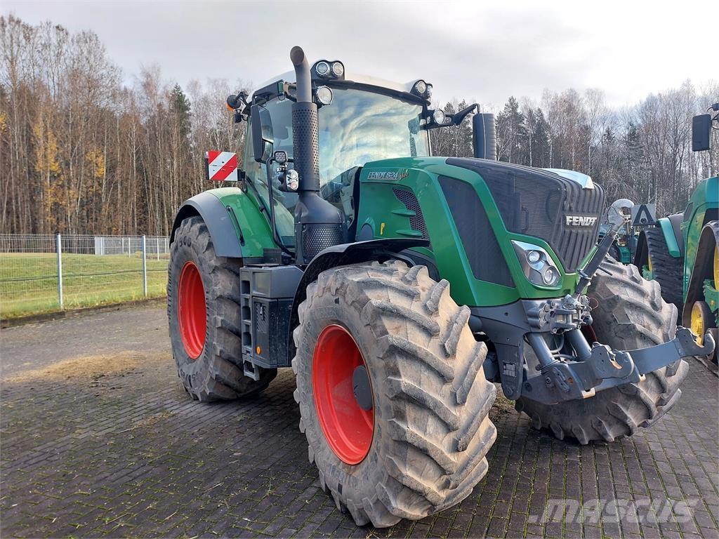 Fendt 824 Vario Tractoare