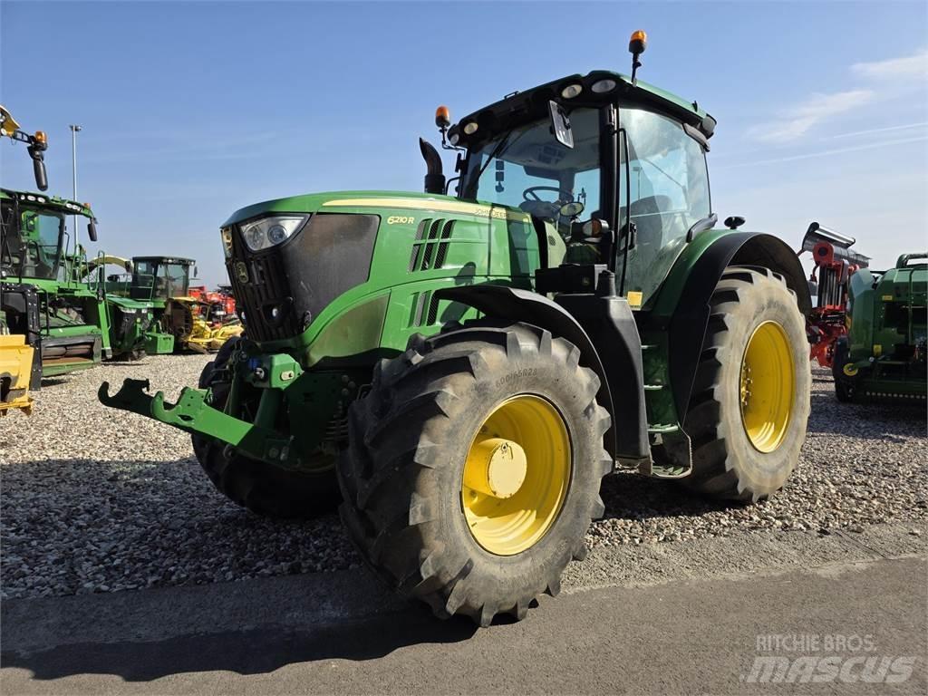 John Deere 6210R Tractoare