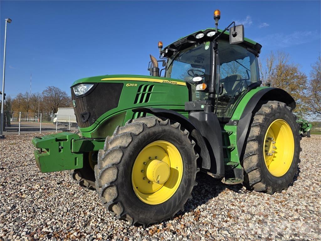 John Deere 6210R Tractoare