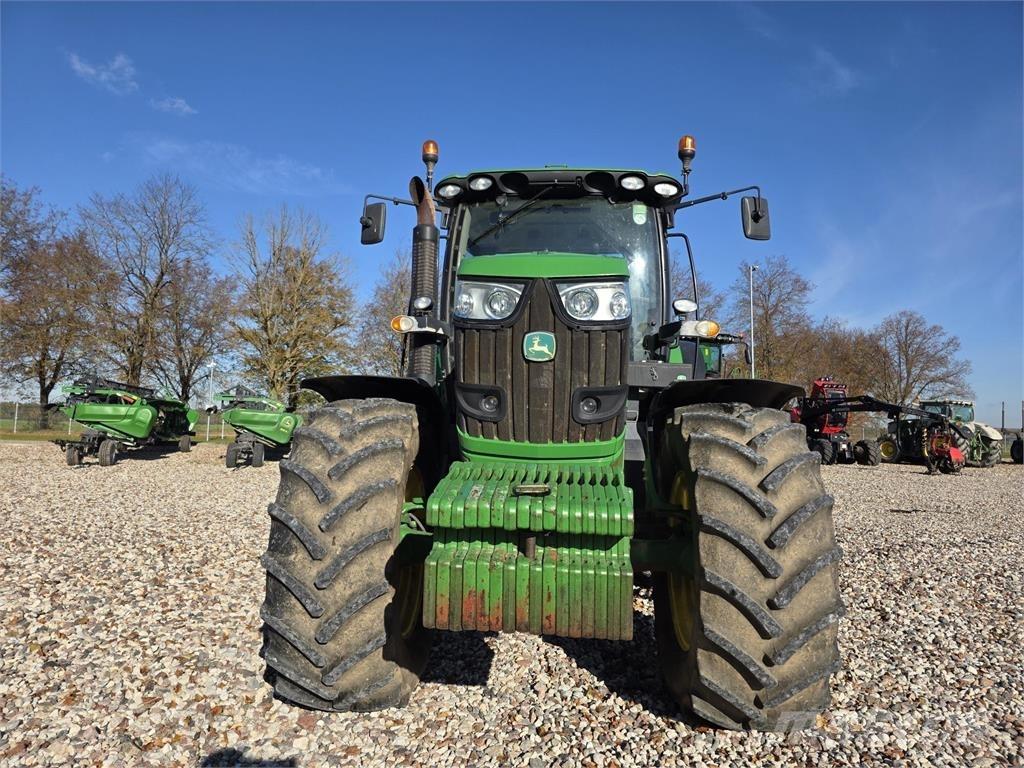 John Deere 6210R Tractoare