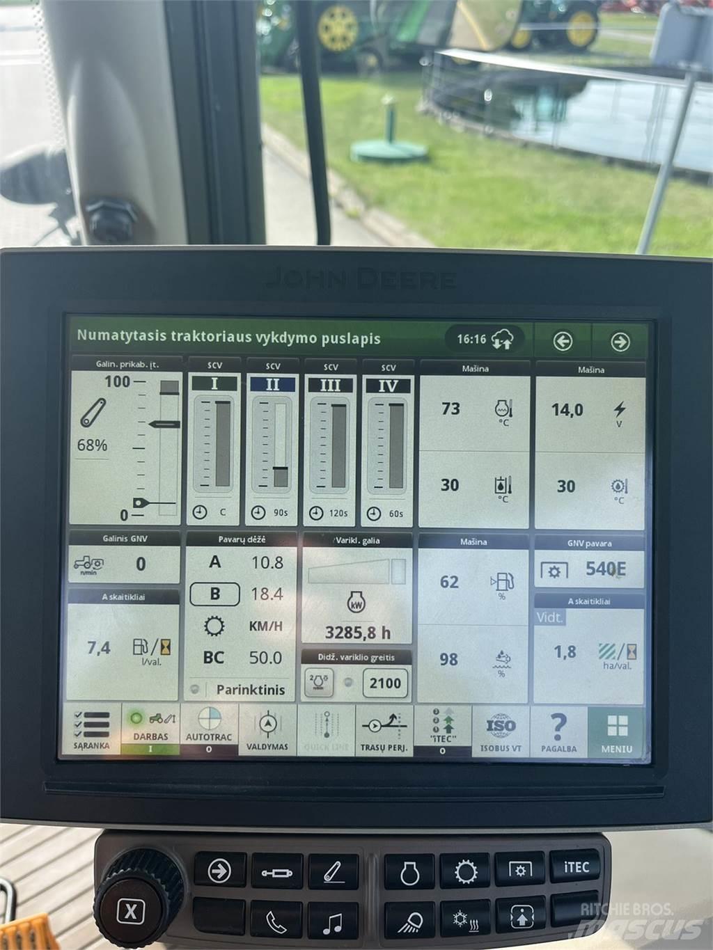 John Deere 6215R Tractoare