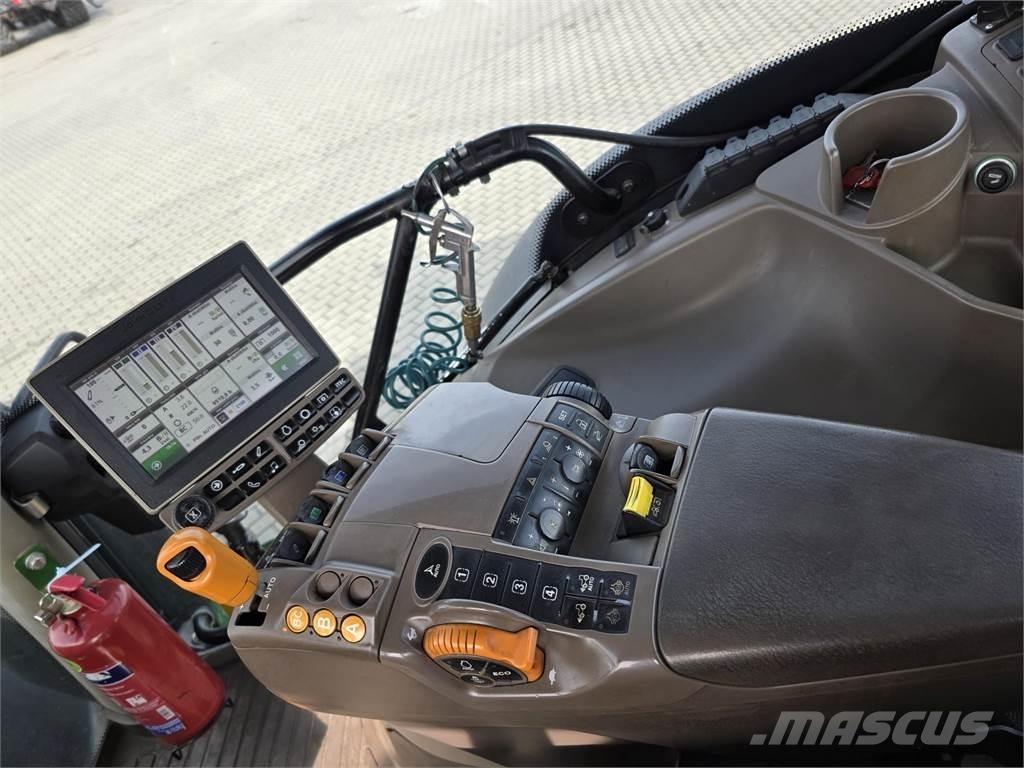 John Deere 6215R Tractoare