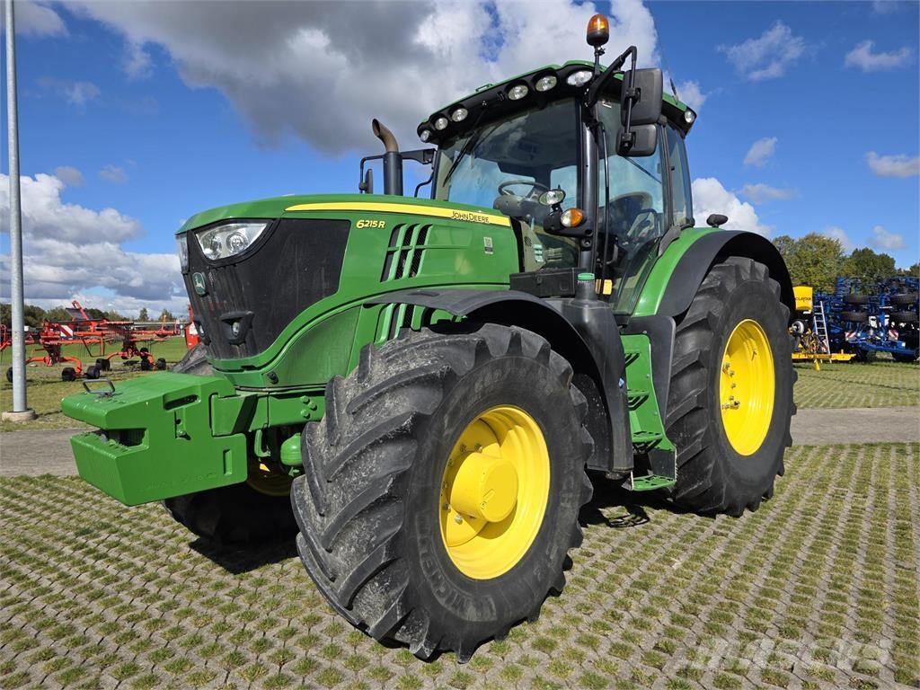 John Deere 6215R Tractoare