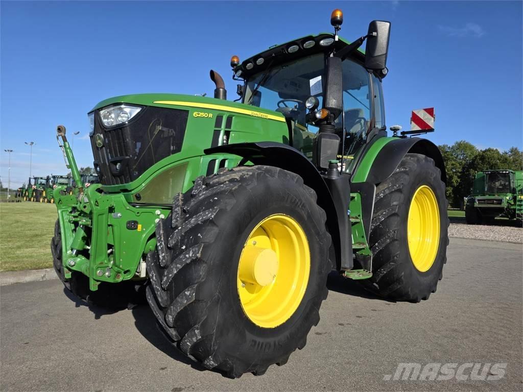 John Deere 6250R Tractoare