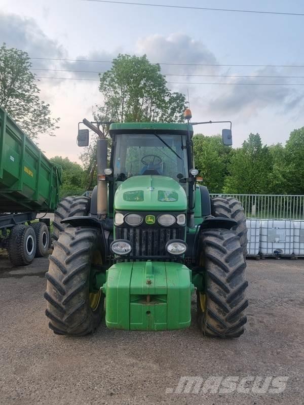 John Deere 7820 Tractoare