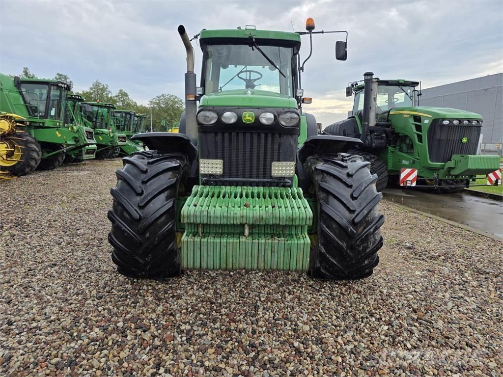 John Deere 8220 Tractoare
