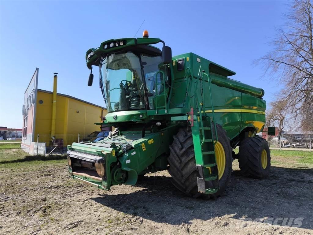 John Deere S685 Combine de secerat