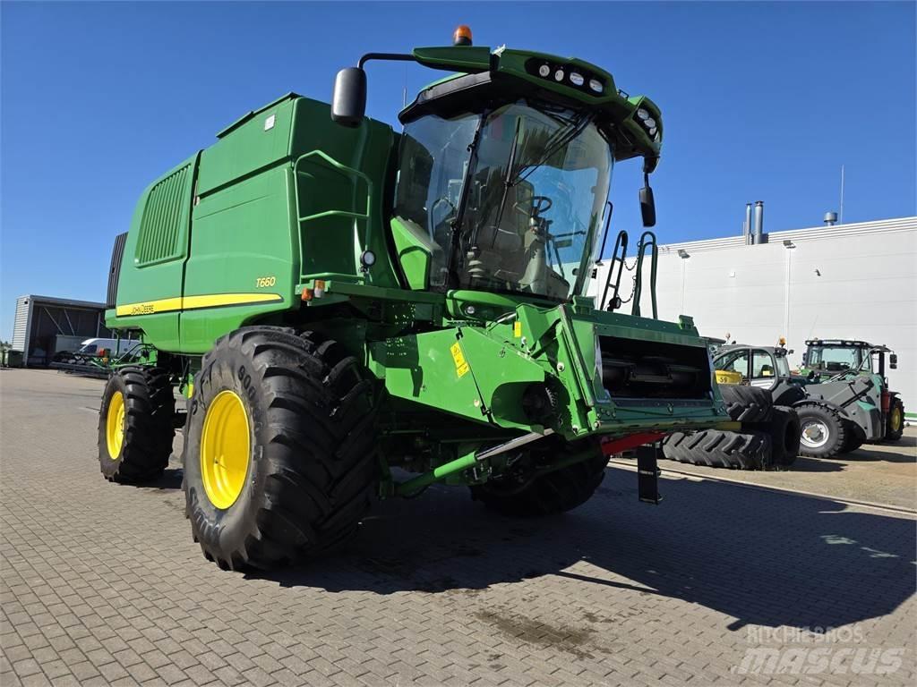 John Deere T660 Combine de secerat