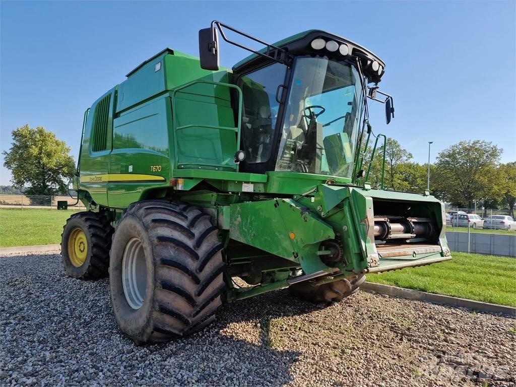 John Deere T670 Combine de secerat