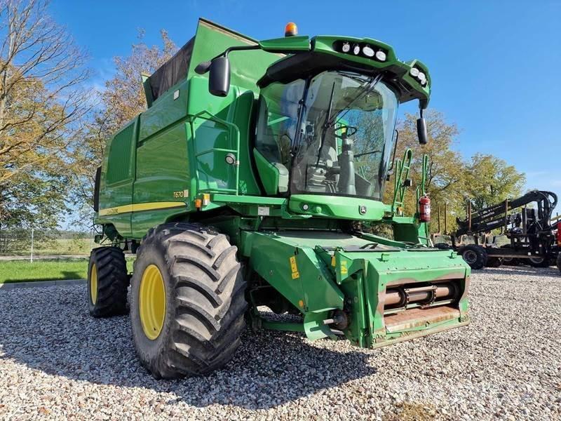 John Deere T670 Combine de secerat