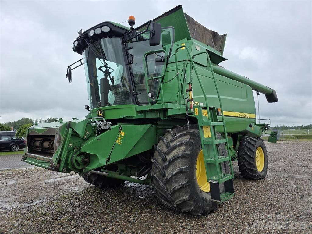 John Deere T670 Combine de secerat