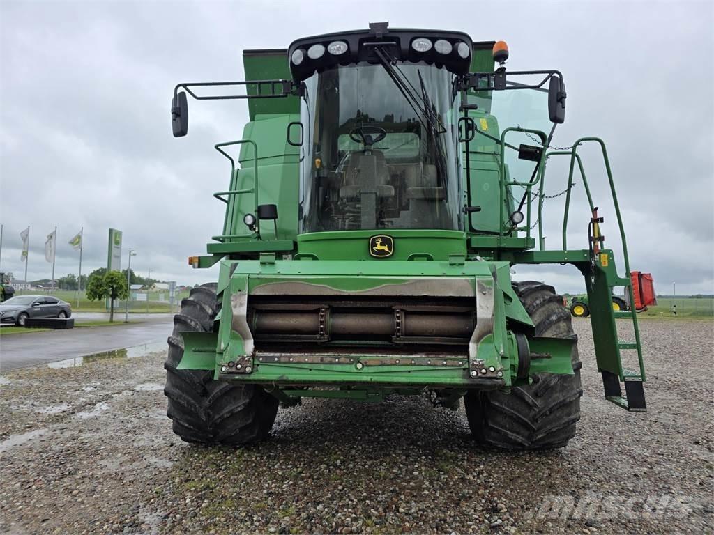 John Deere T670 Combine de secerat