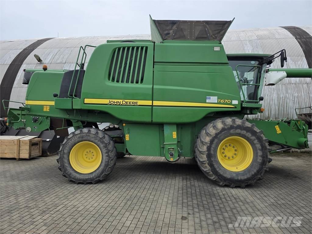 John Deere T670 Combine de secerat
